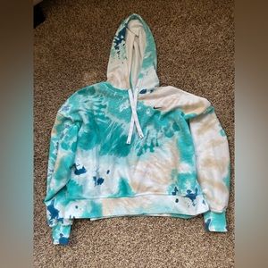 Nike Tie Dye Cropped Sweatshirt